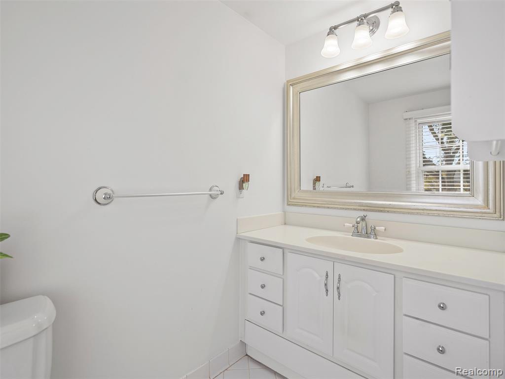 19938 S Waltham Road, Beverly Hills, MI 48025 — Photo 30