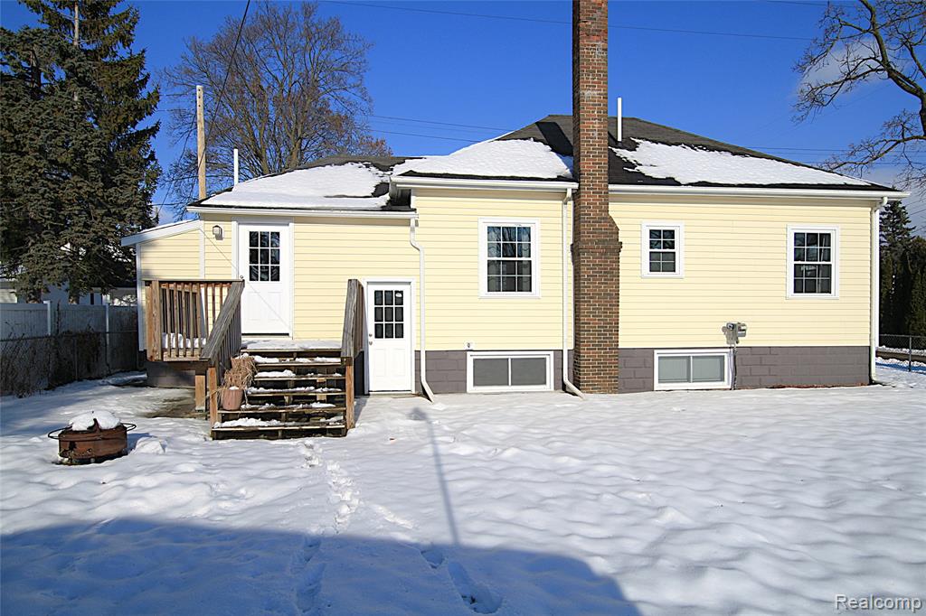 102 S Division Street, Durand, MI 48429 — Photo 6