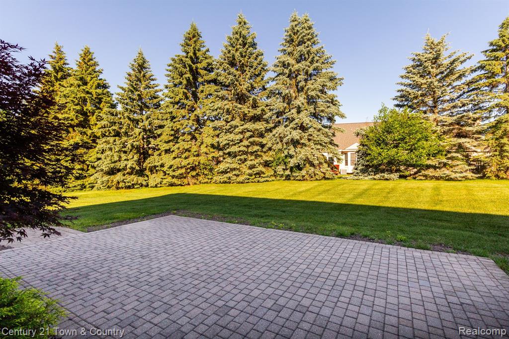 54152 Deer Ridge Court, Rochester, MI 48307 — Photo 58