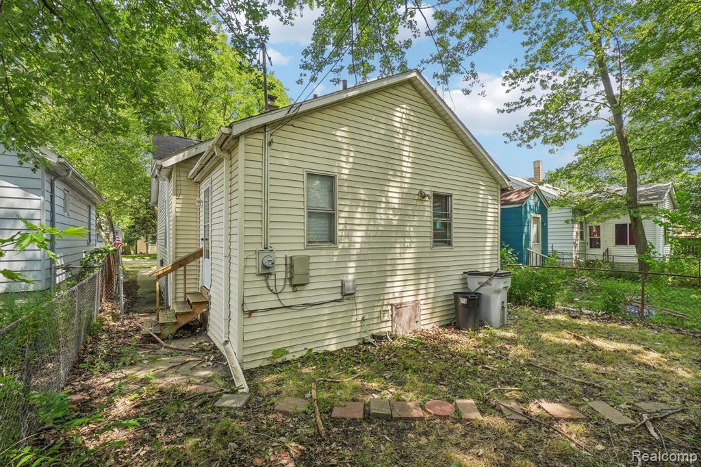 46 E HAYES Avenue, Hazel Park, MI 48030 — Photo 23