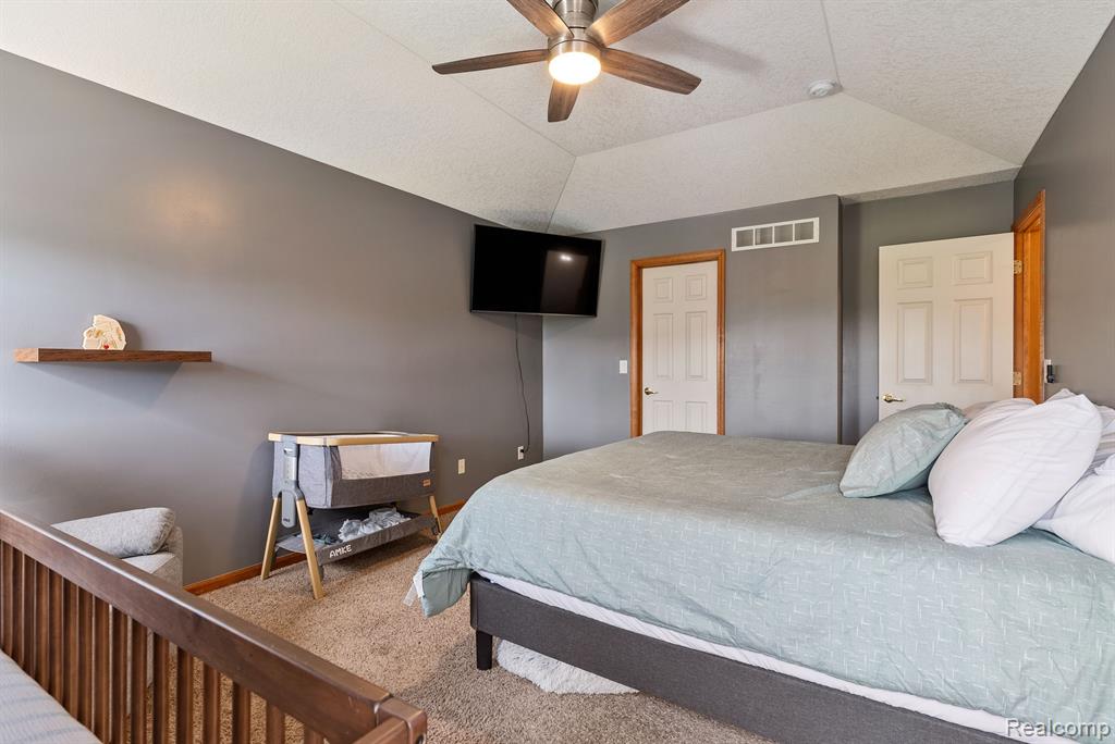 5166 CYPRESS Circle, Grand Blanc, MI 48439 — Photo 31