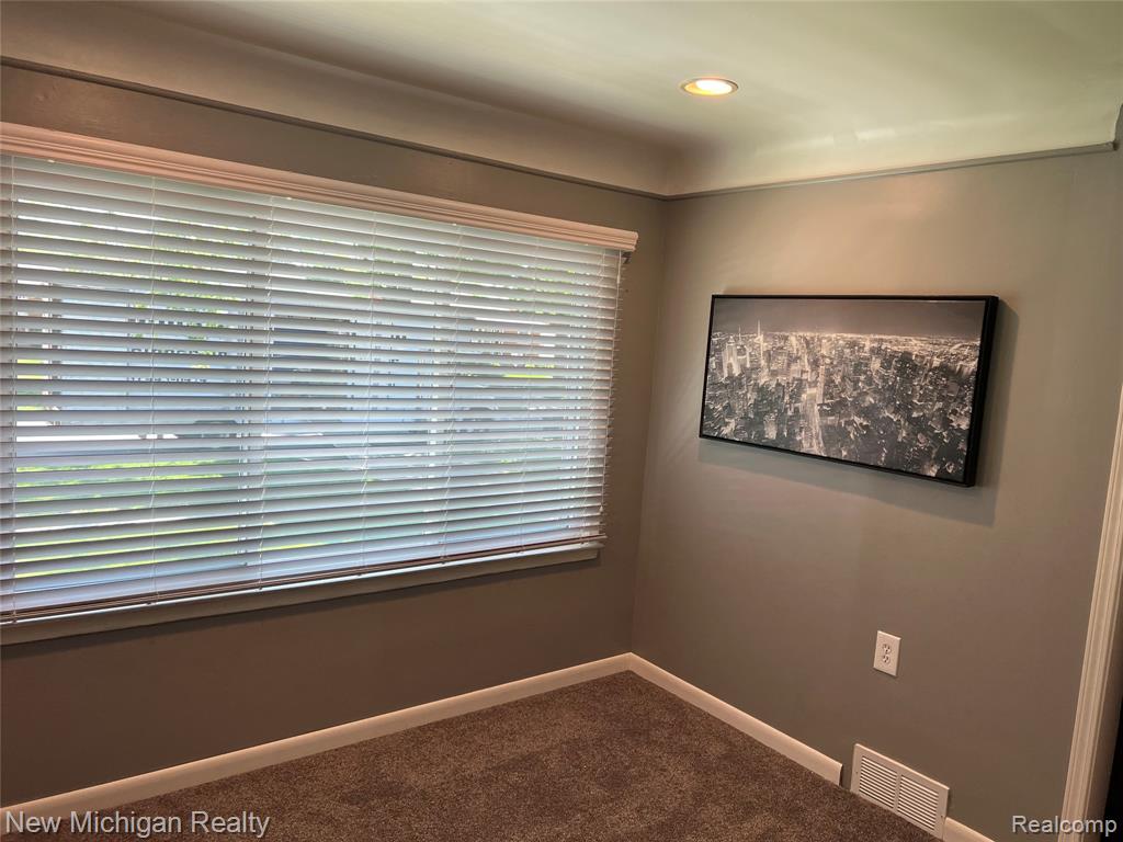 4002 McKinley Street, Dearborn Heights, MI 48125 — Photo 12