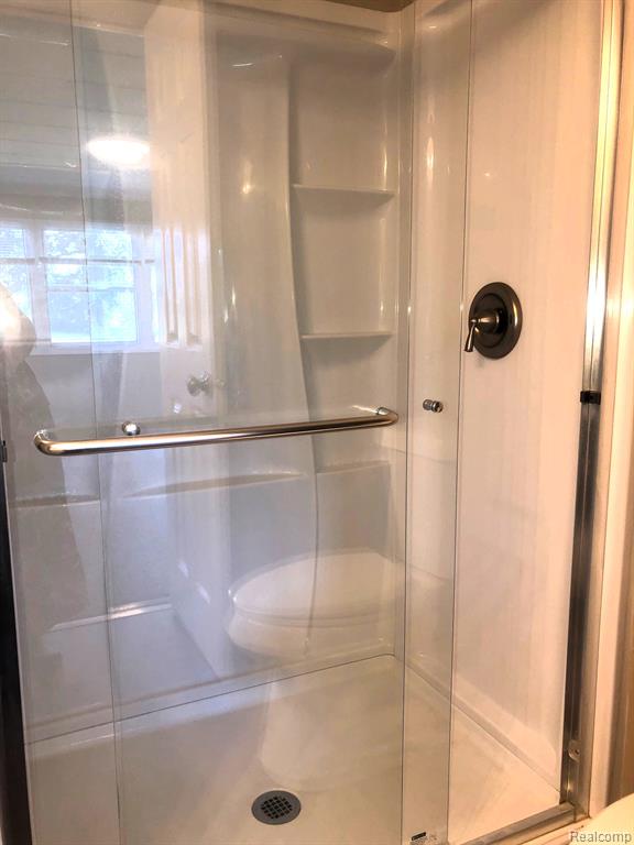 101 Spruce Drive, Jonesville, MI 49250 — Photo 11