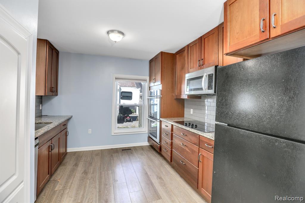131 BALL Street, Ortonville, MI 48462 — Photo 7