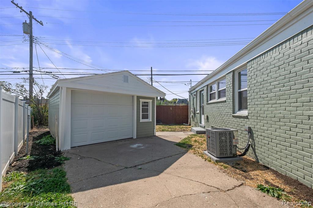 4109 Grandview Road, Royal Oak, MI 48073 — Photo 25