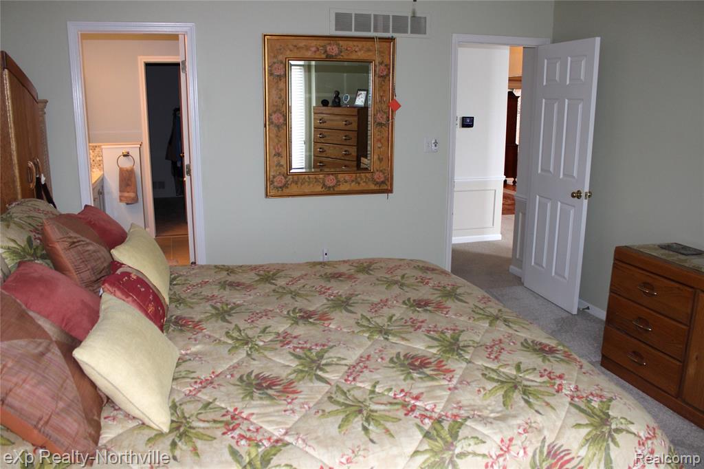 47671 Stratford Drive, Canton, MI 48187 — Photo 16