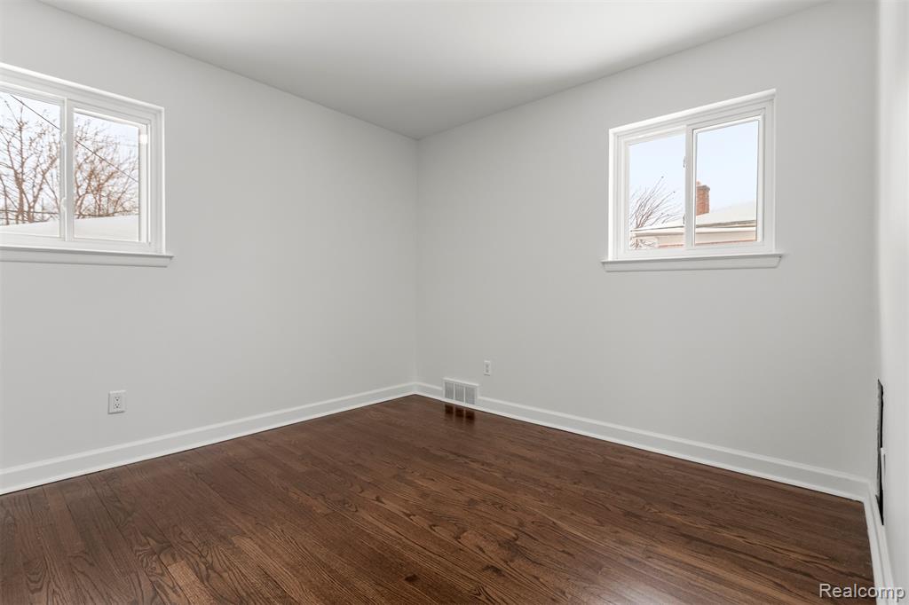 8932 Wormer, Redford, MI 48239 — Photo 24