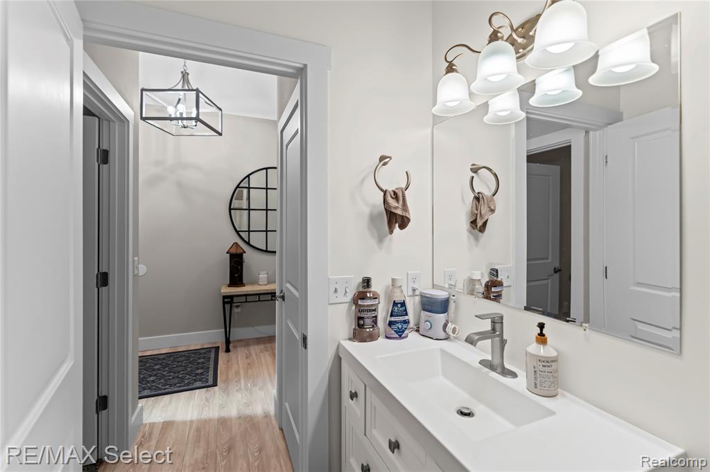 3127 Harbor Pointe Circle, Fenton, MI 48430 — Photo 23