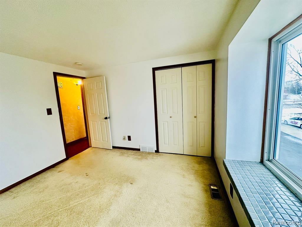 29720 CITY CENTER Drive, 4, Warren, MI 48093 — Photo 18