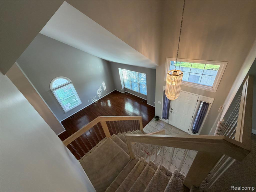 39588 Squire, Novi, MI — Photo 2
