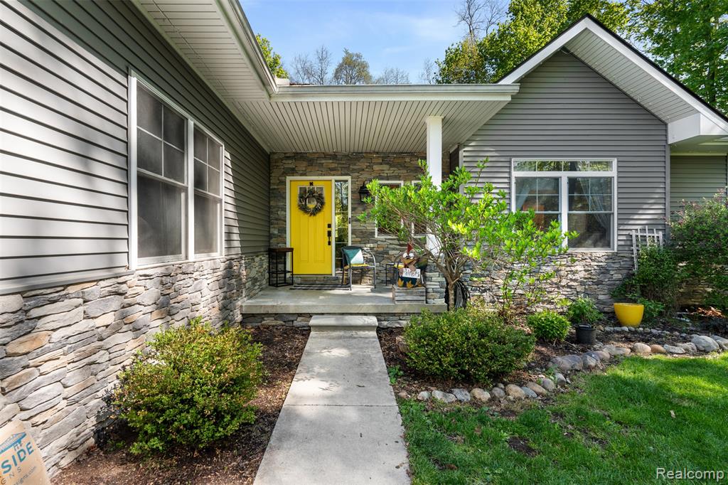 8306 Foster Road, Clarkston, MI — Photo 6