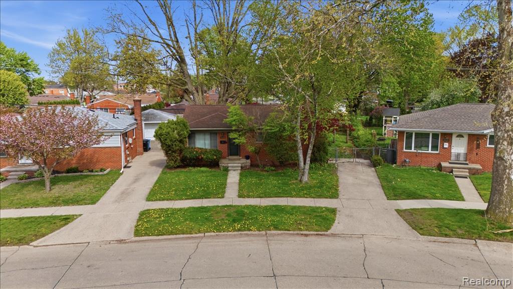 28146 Park Court, Madison Heights, MI 48071 — Photo 7