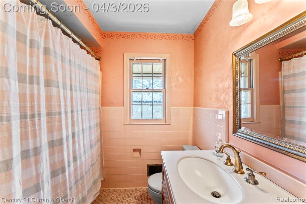 5816 Darbwood Lane, West Bloomfield, MI 48324 — Photo 17