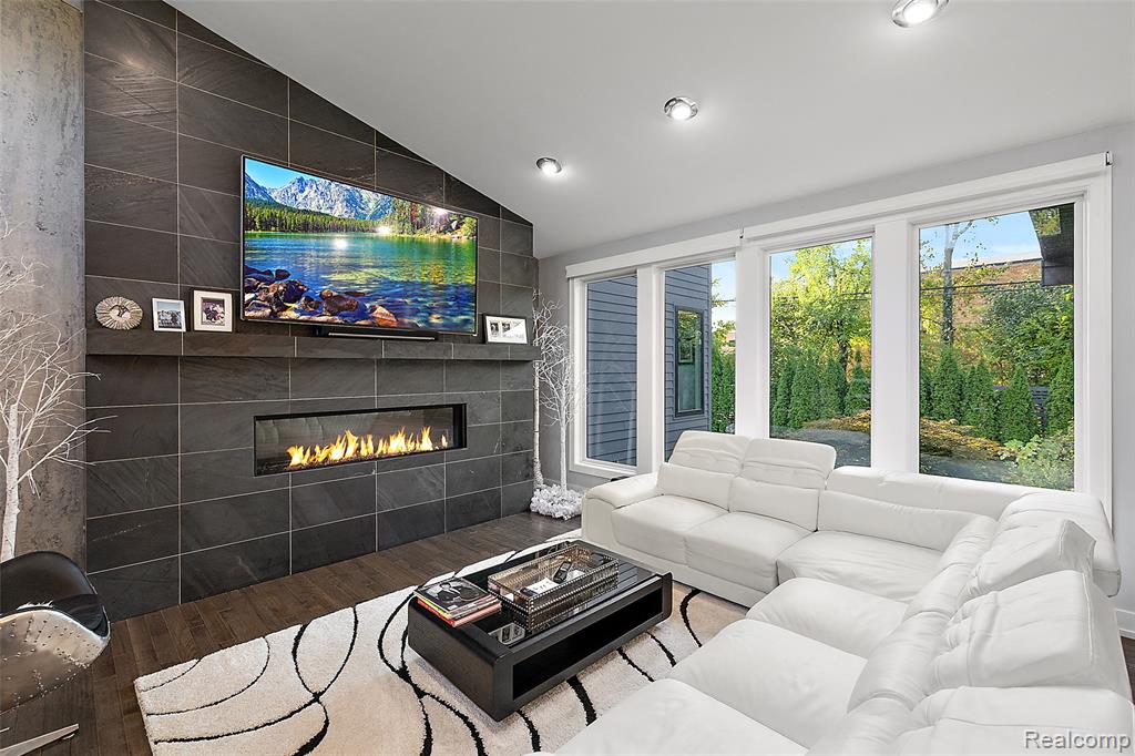 16281 Buckingham Avenue, Beverly Hills, MI 48009 — Photo 7