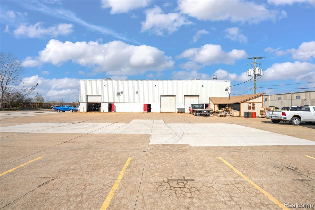 51214 Industrial Drive, Macomb, MI 48042 — Photo 47