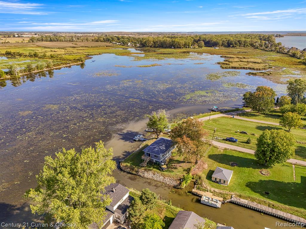 6809 Lakeshore Drive, Newport, MI 48166 — Photo 46