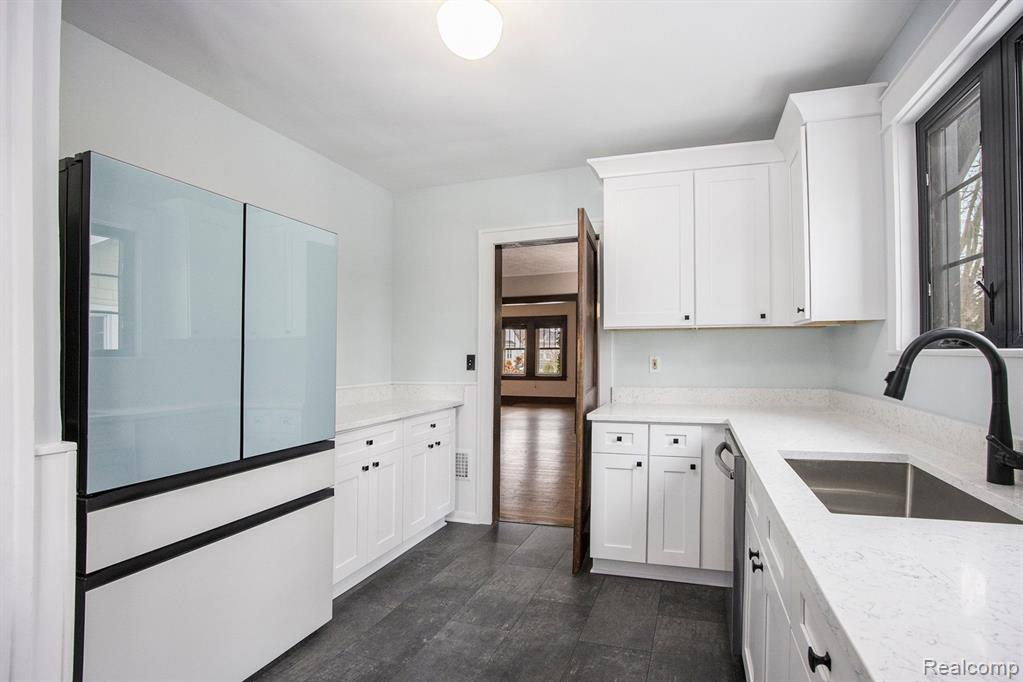 402 WAVERLEY Avenue, Royal Oak, MI 48067 — Photo 16