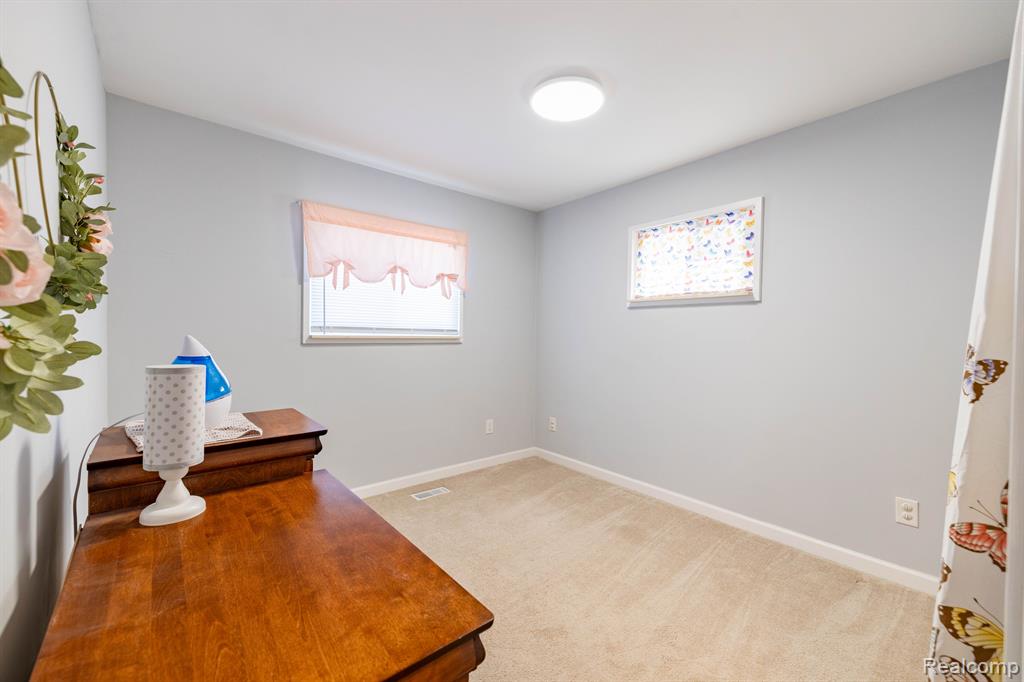 1241 RAMBLING Road, Ypsilanti, MI 48198 — Photo 16