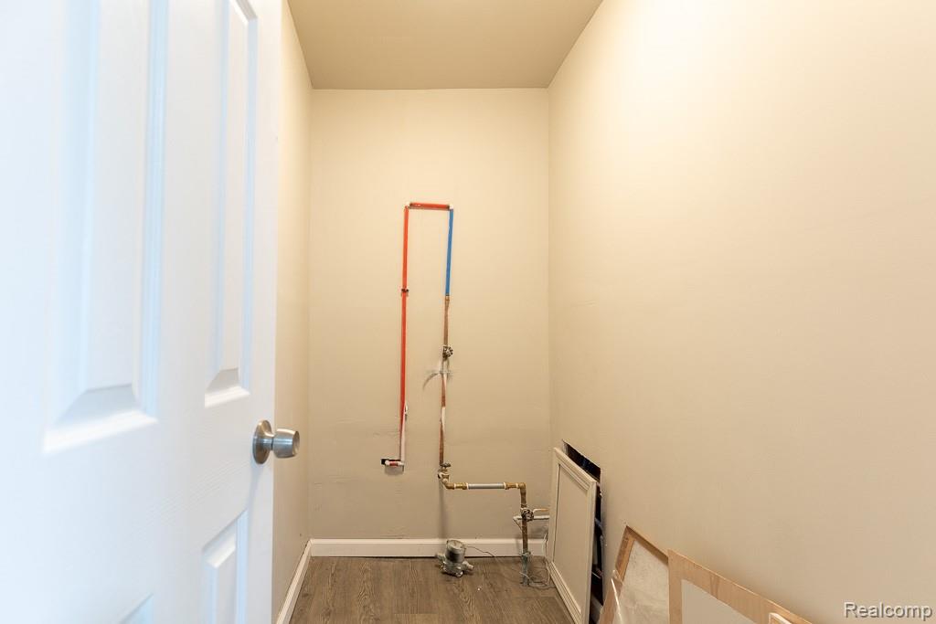 564 Marquette Drive, Detroit, MI 48214 — Photo 27