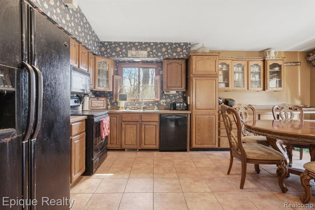 3813 Watuga Street, Commerce Twp, MI 48390 — Photo 21