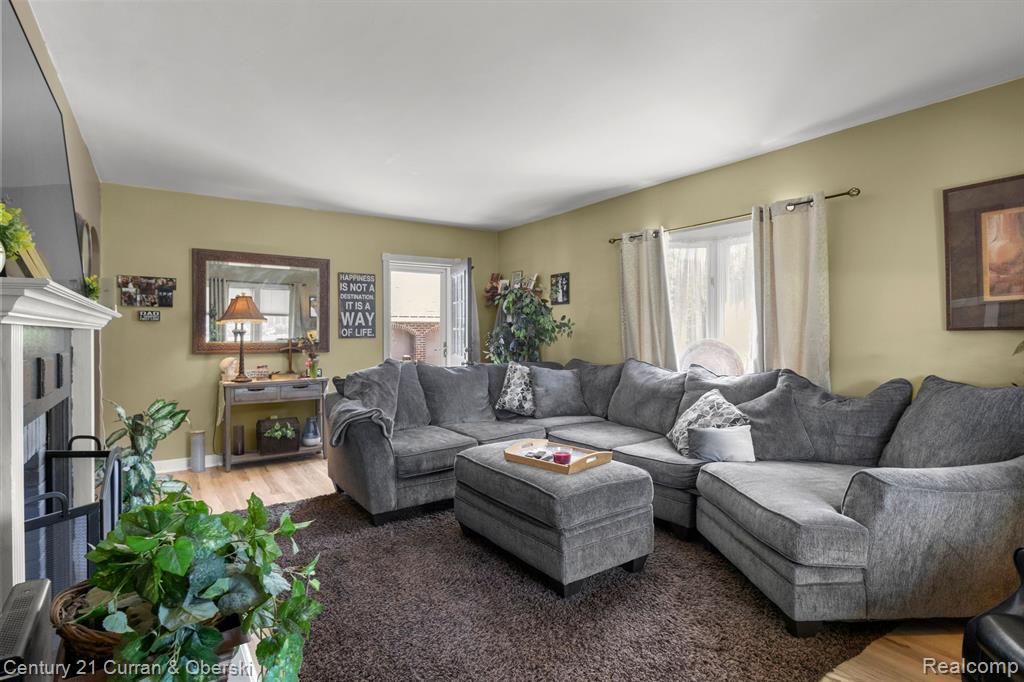 15814 FRY Street, Plymouth, MI 48170 — Photo 3