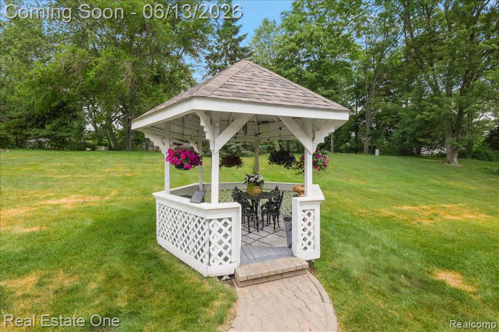 1854 Ludgate Lane, Rochester Hills, MI 48309 — Photo 10