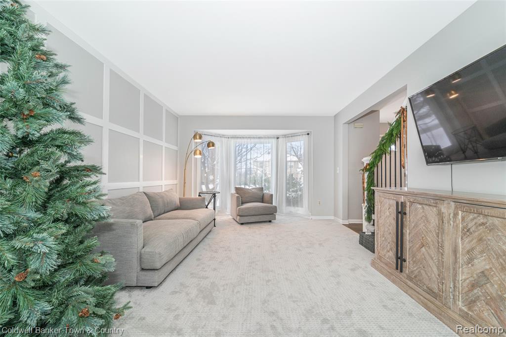 539 Dorchester Way, Milford, MI 48381 — Photo 23