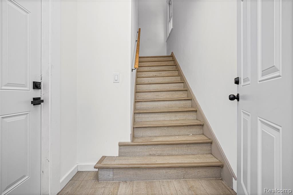 3251 Calvert Street, Detroit, MI 48206 — Photo 33