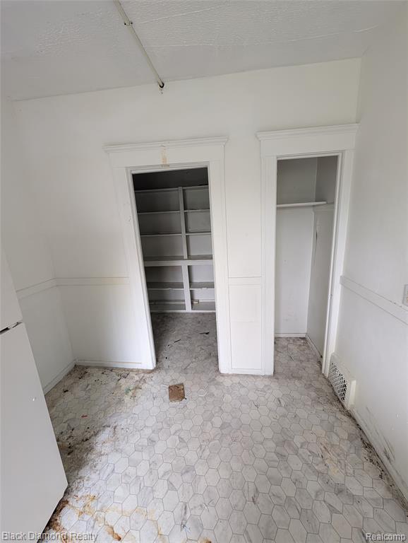 3049 Montclair Street, Detroit, MI 48214 — Photo 39
