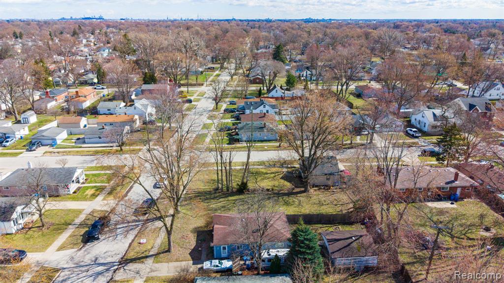 21913 Powers Avenue, Dearborn Heights, MI 48125 — Photo 6