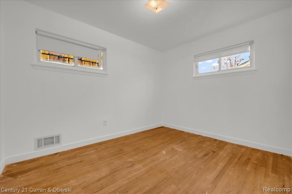 18616 Koester Street, Riverview, MI 48193 — Photo 11