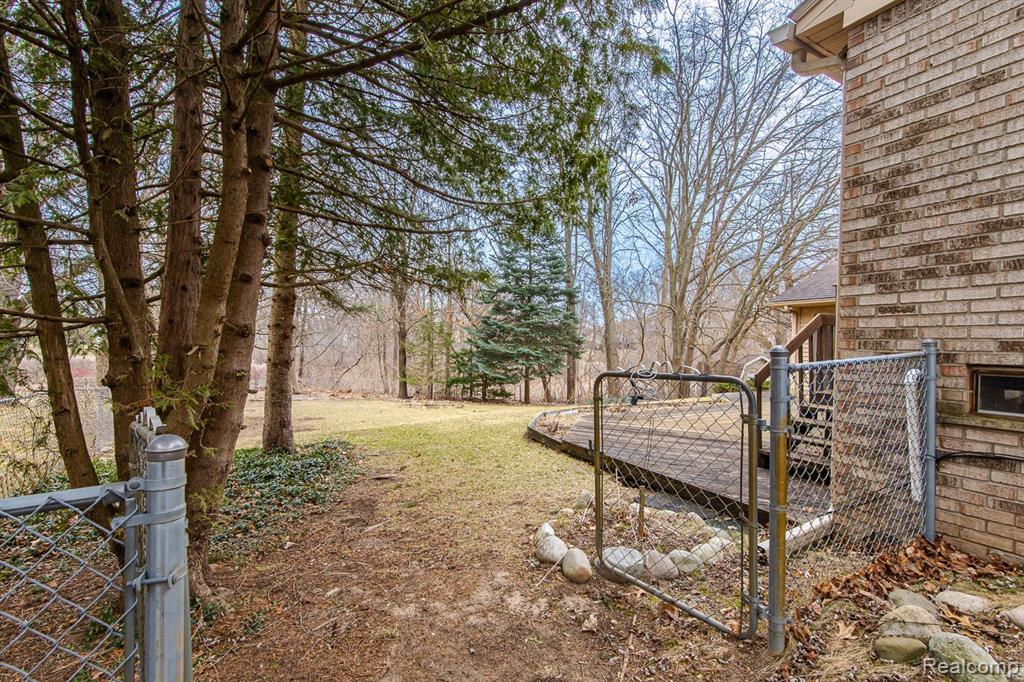 5126 OLD COVE Road, Clarkston, MI — Photo 36
