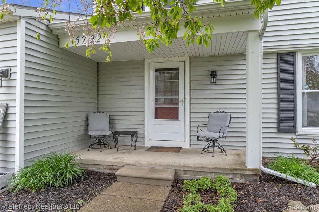 5722 King James Ln., Waterford, MI 48327 — Photo 3