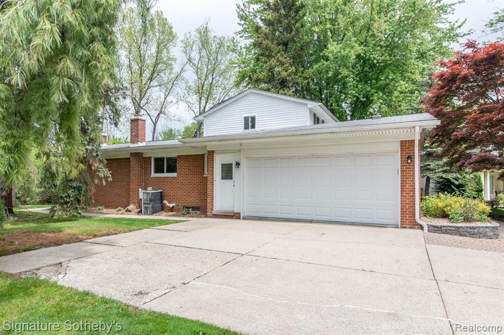 6279 WALKER Court, Troy, MI 48085 — Photo 44