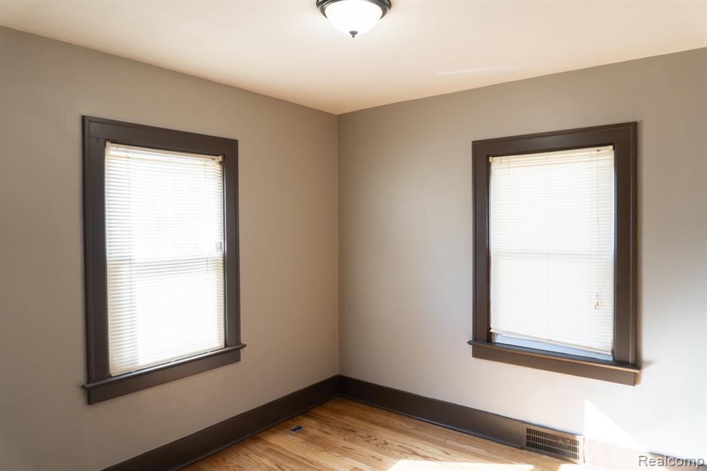 825 Frank Street, Flint, MI 48504 — Photo 20