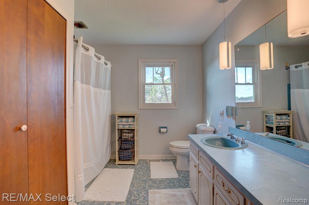 6181 Kings Scepter Court, Grand Blanc, MI 48439 — Photo 42