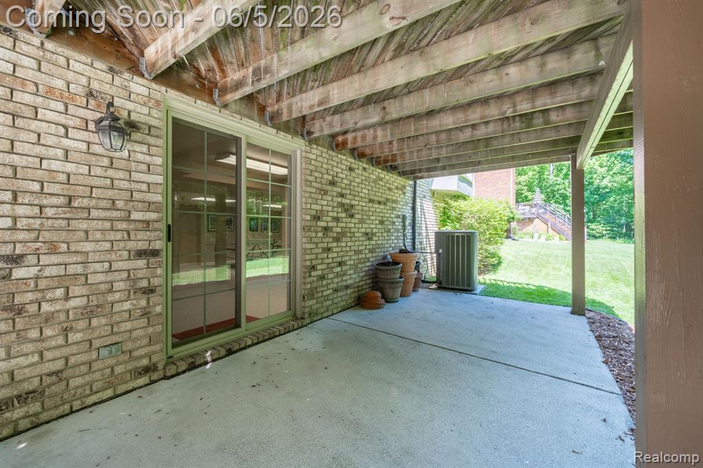 44828 Roundview Drive, Novi, MI — Photo 27
