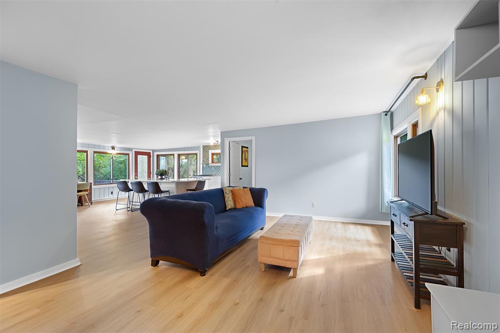 8720 River Valley Road, Brighton, MI 48116 — Photo 13