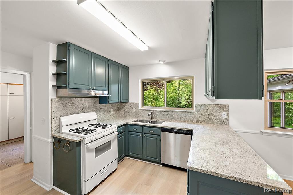 536 Rolling Rock Road S, Bloomfield Hills, MI 48304 — Photo 12
