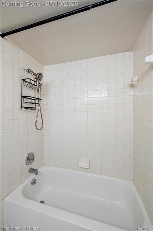 904 Country Club Drive, Saint Clair Shores, MI 48082 — Photo 23