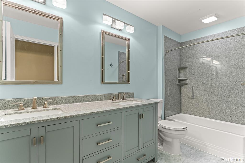 47553 TEN POINT Drive, Canton, MI 48187 — Photo 23