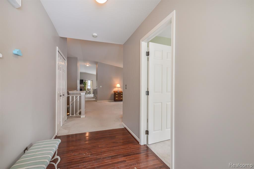 2578 SIGNATURE Circle, Pinckney, MI 48169 — Photo 8