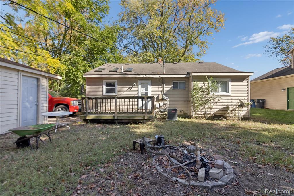 639 N Harvey Street, Westland, MI — Photo 32