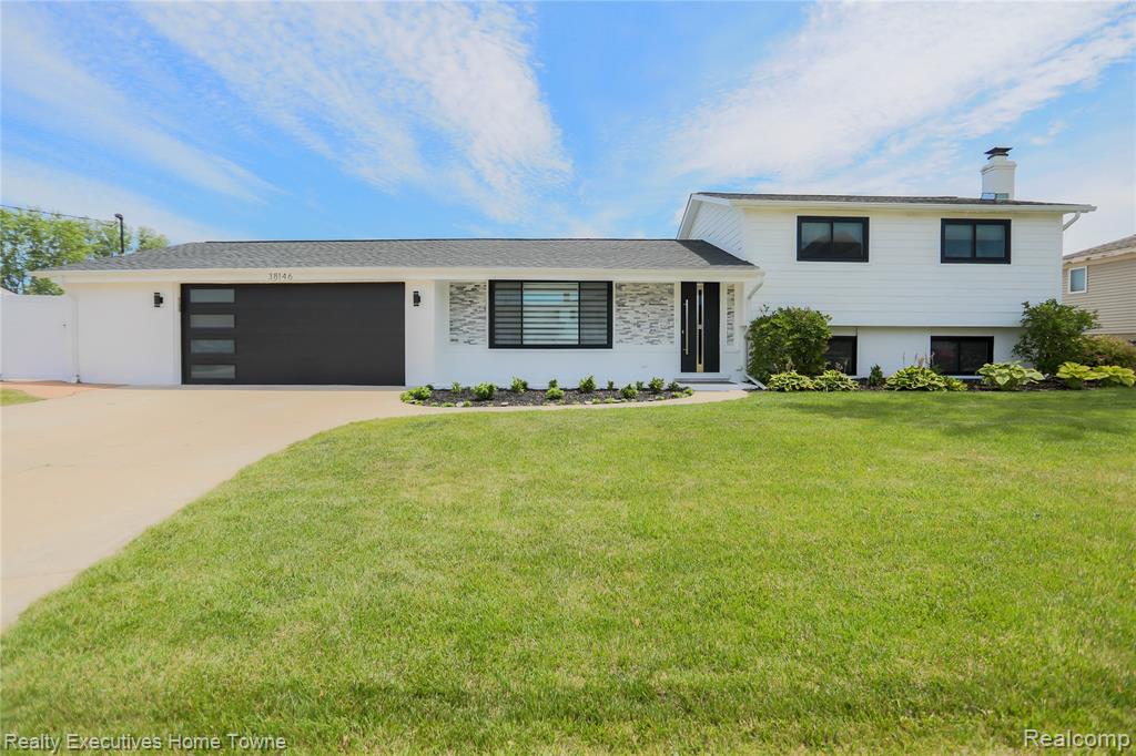 38146 Mast Street, Harrison Township, MI
