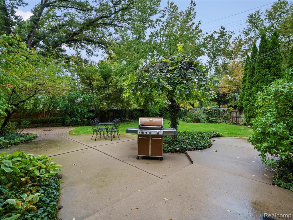683 Lincoln Road, Grosse Pointe, MI 48230 — Photo 46