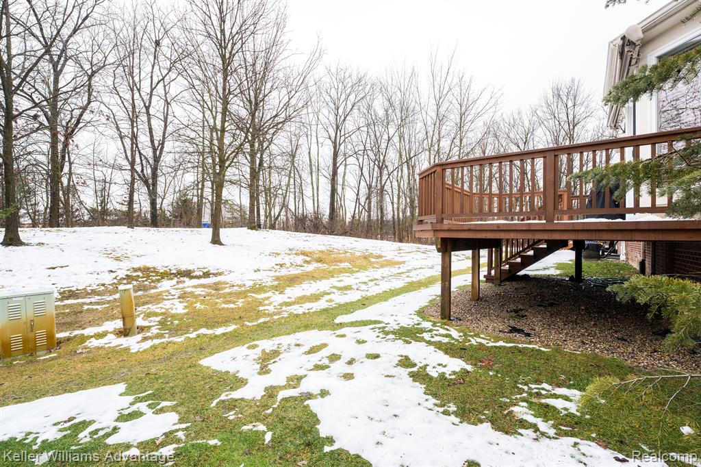 40807 Lenox Park Drive, Novi, MI 48377 — Photo 35