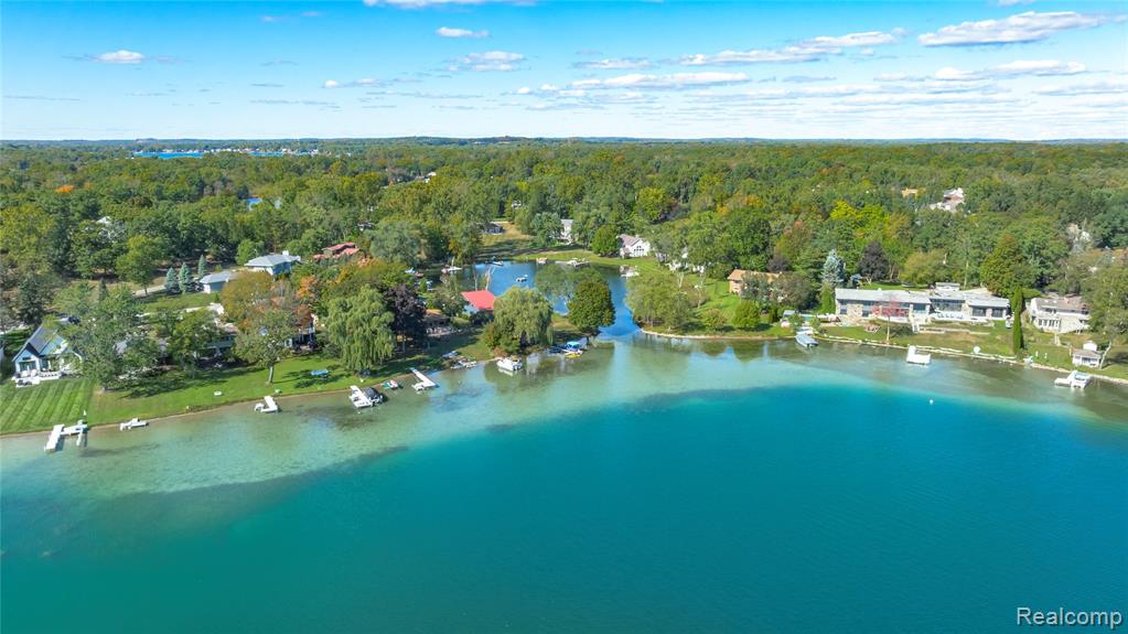 6351 Alden Drive, West Bloomfield, MI 48324 — Photo 41