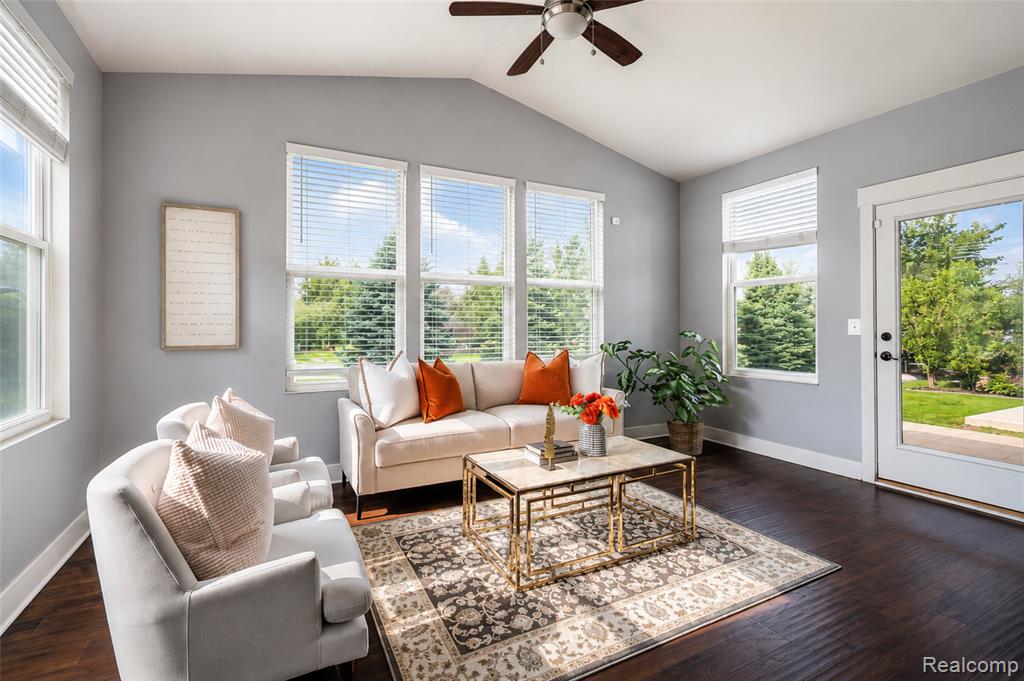 354 Findley Circle, Lake Orion, MI — Photo 26