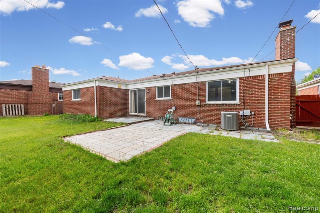 29410 Runey Drive, Warren, MI 48092 — Photo 33