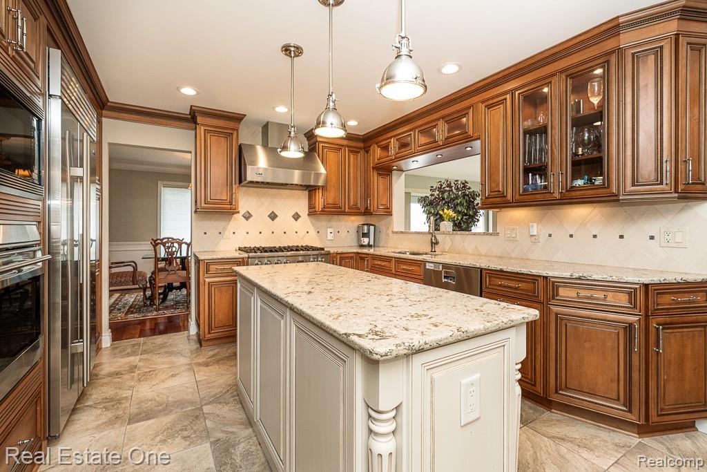 6595 Edith Court, Troy, MI 48085 — Photo 13